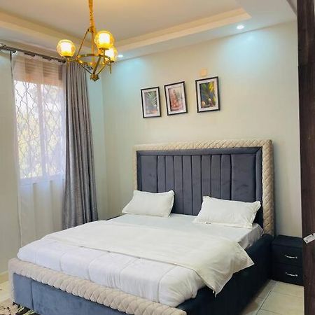 Renex Homes Namugongo Buitenkant foto